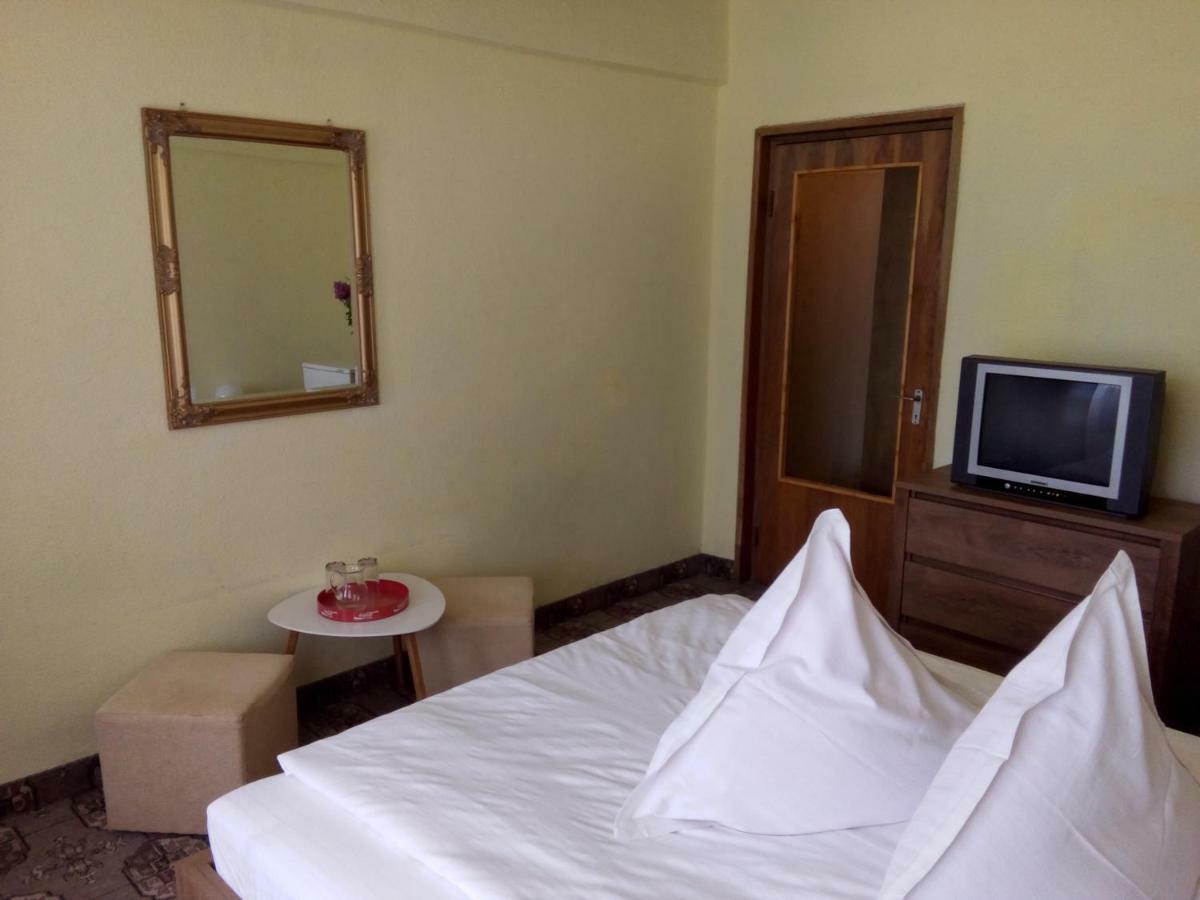 Lotru Hotel 2*